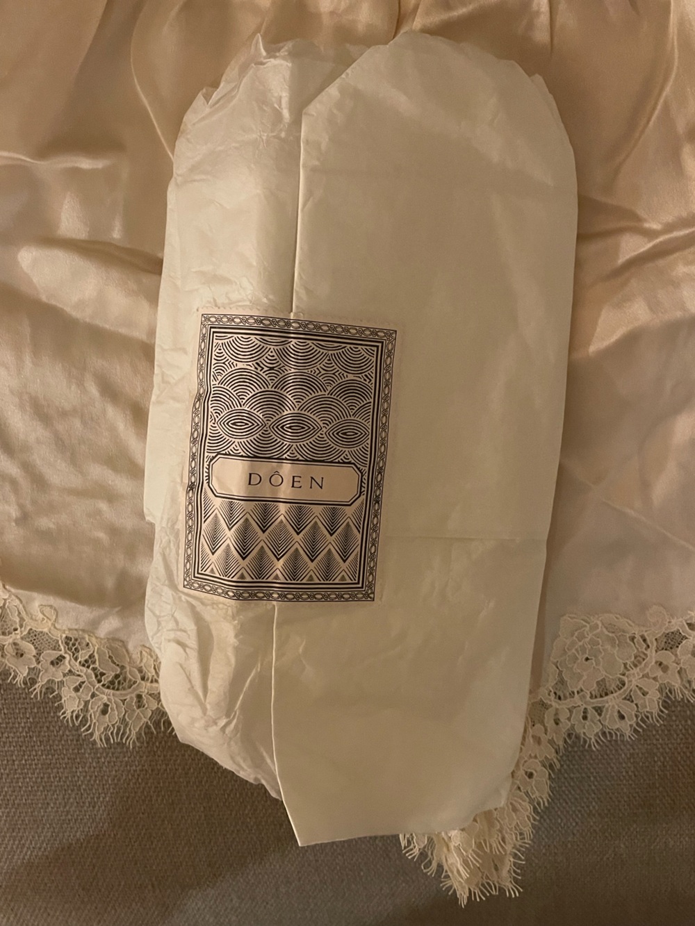 Doen Iona Shorts in Candlelight - Size Small - Picture 4 of 5